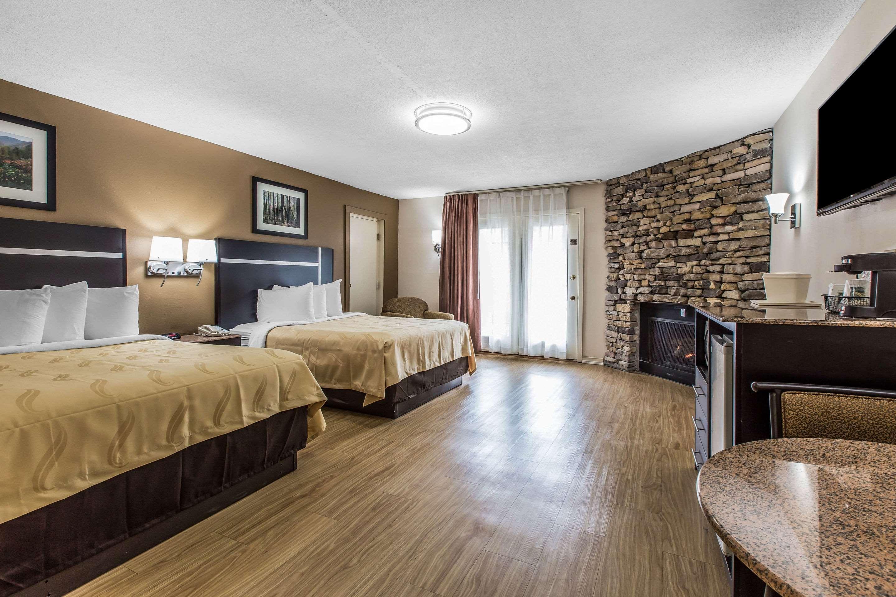 גטלינבורג Quality Inn & Suites מראה חיצוני תמונה