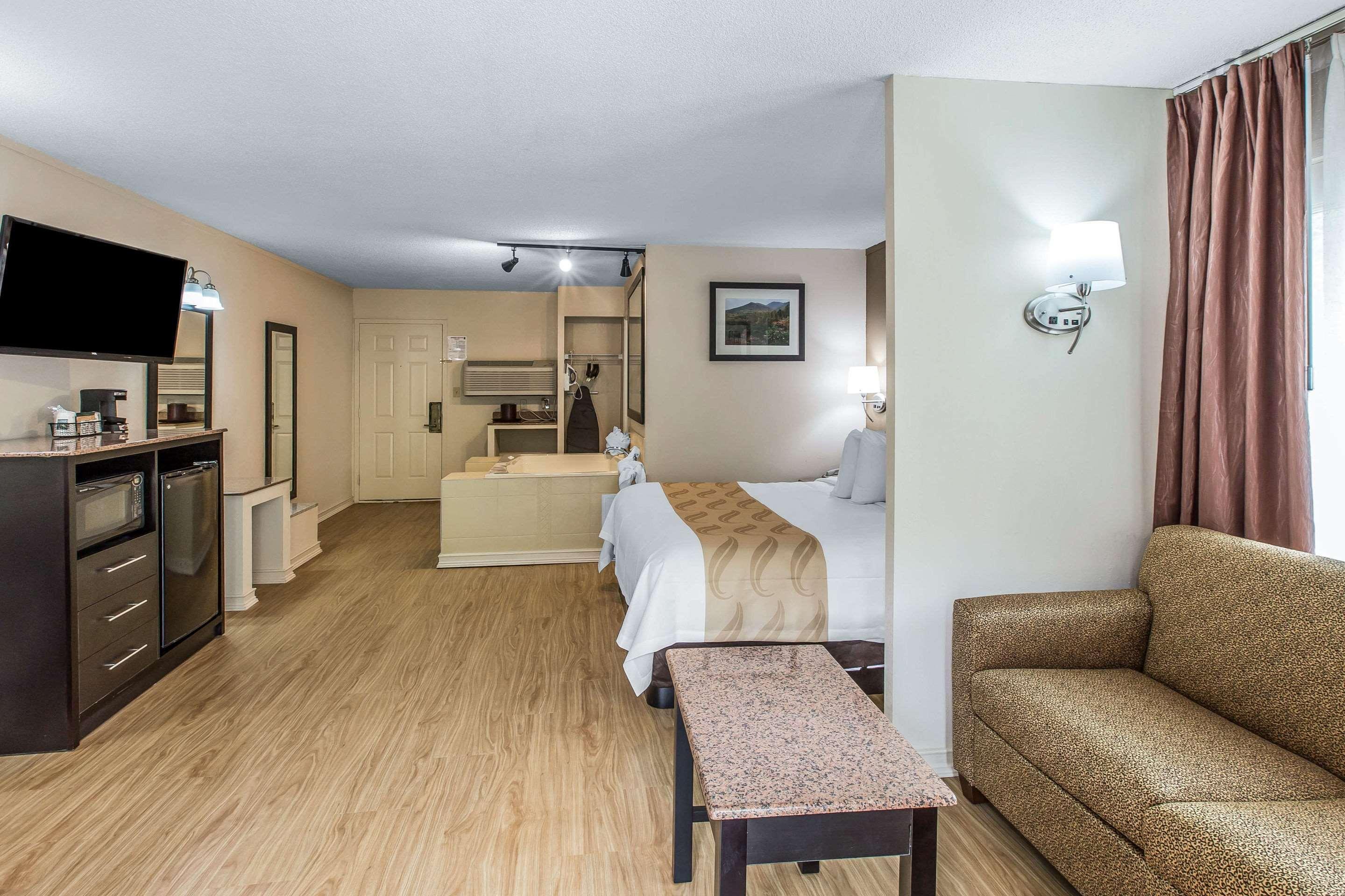 גטלינבורג Quality Inn & Suites מראה חיצוני תמונה